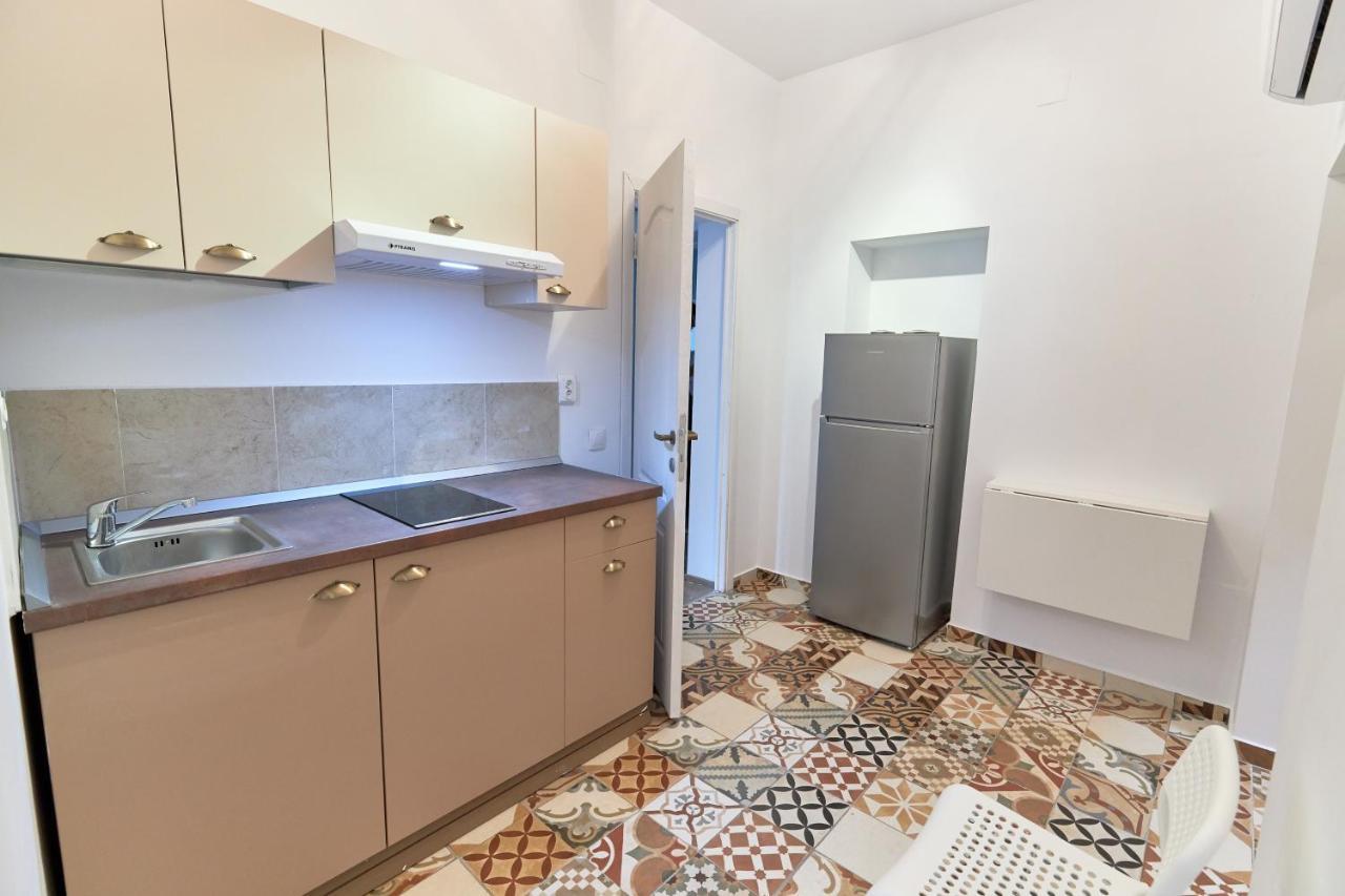 Stanford Aparthotel Gara De Nord Букурещ Екстериор снимка