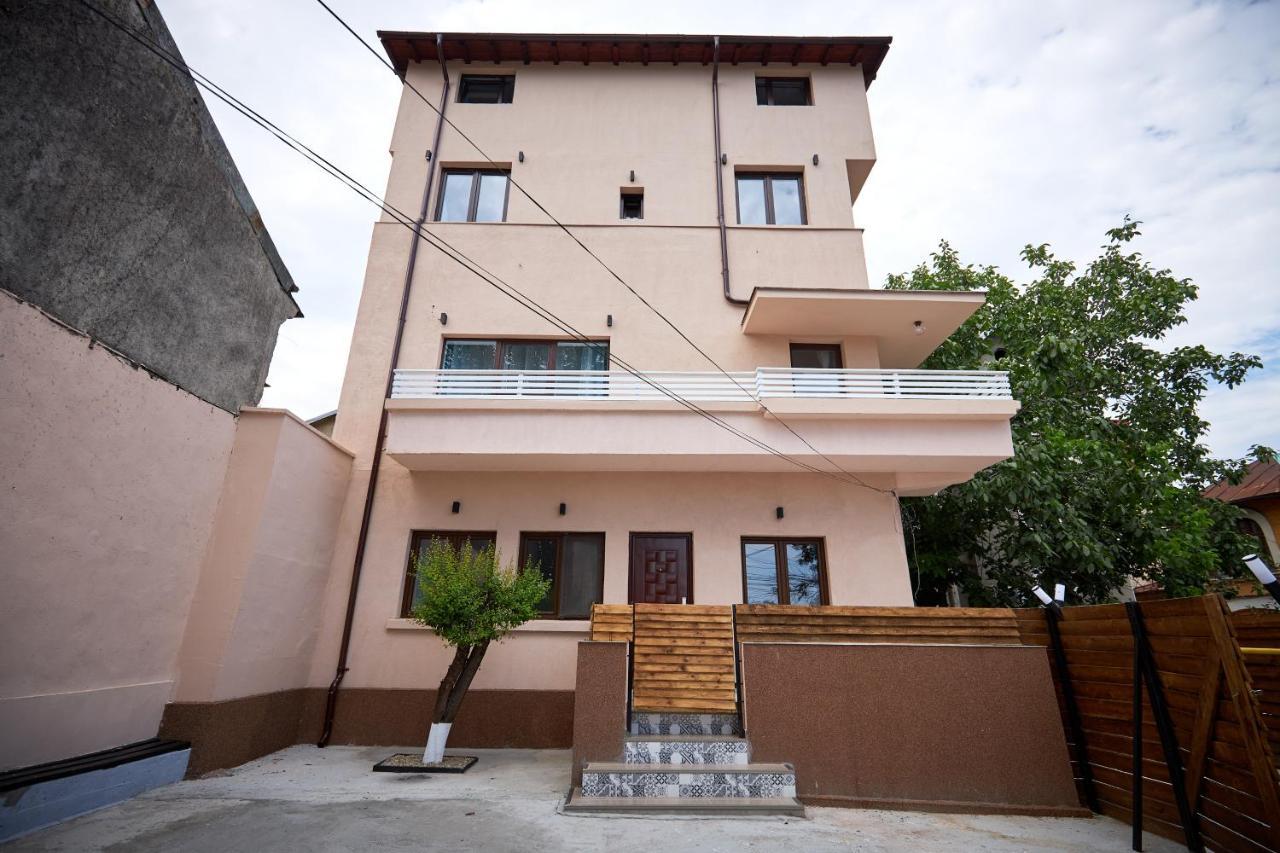 Stanford Aparthotel Gara De Nord Букурещ Екстериор снимка
