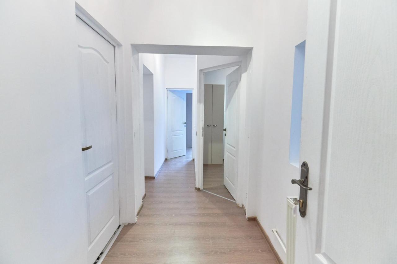 Stanford Aparthotel Gara De Nord Букурещ Екстериор снимка